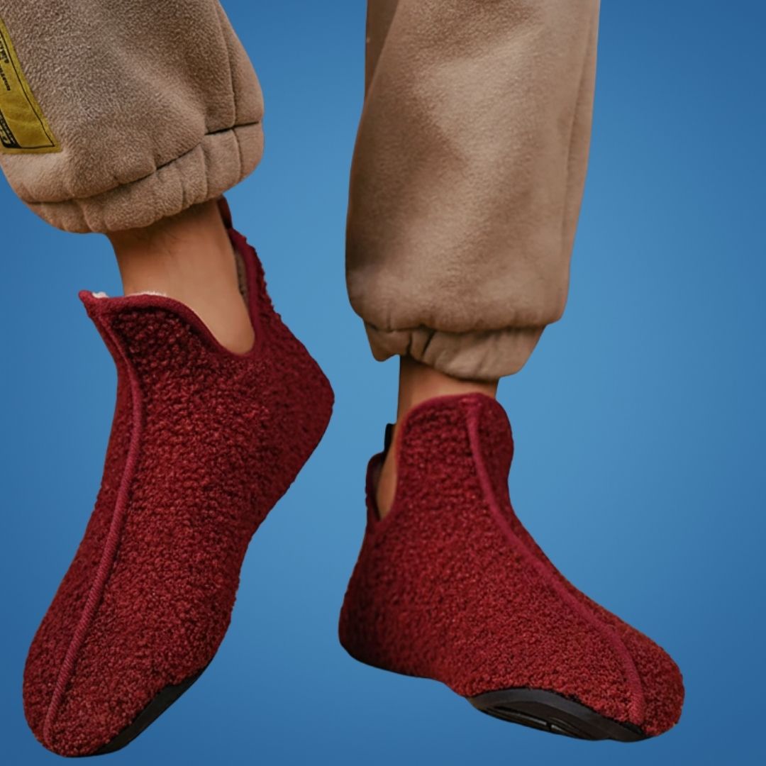 SnugStride | Winter Slippers – Non-Slip Plush Indoor Shoes – Thick Memory Foam Sole – Keeps Feet Warm, Comfy and Protected at Home