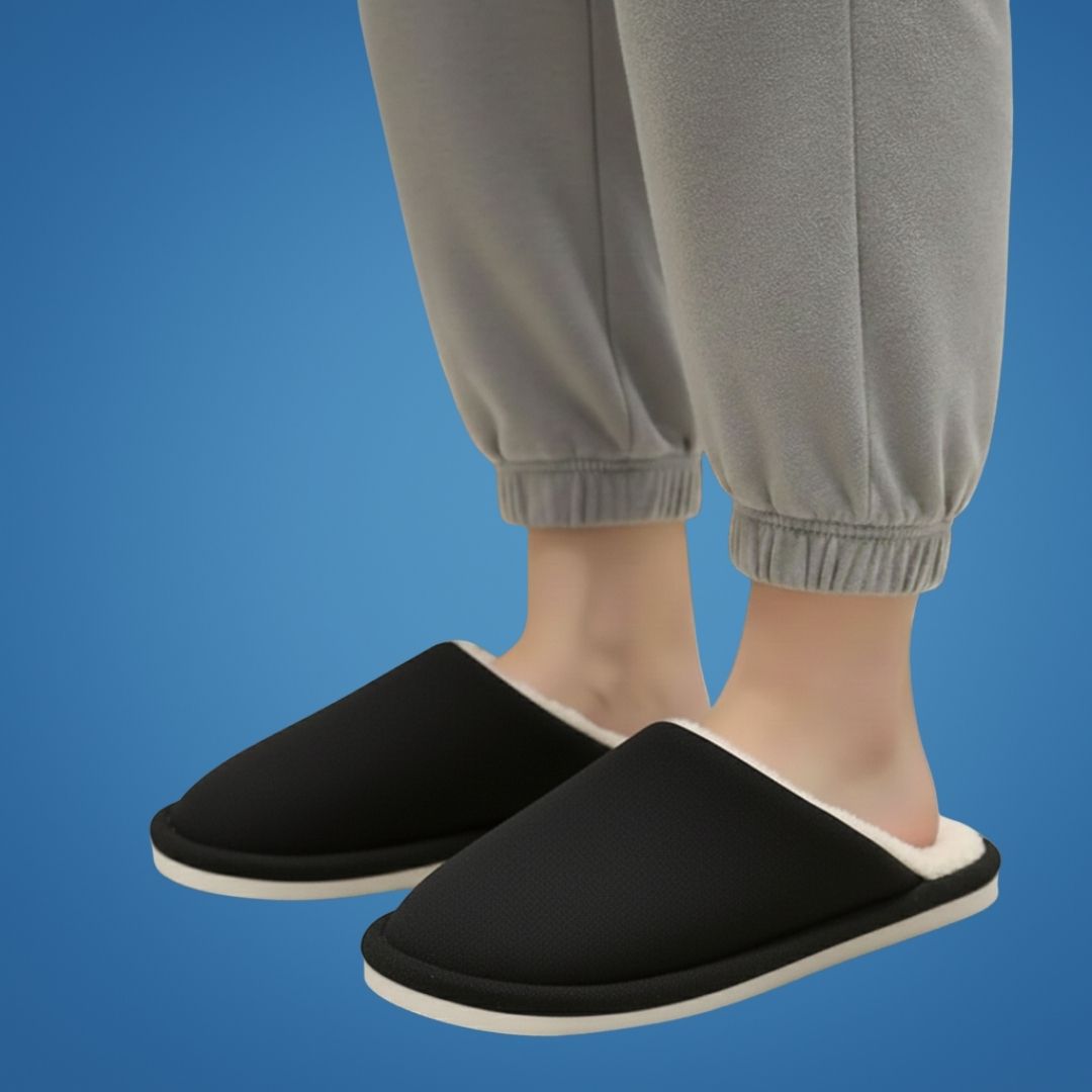 HomeHug | Warm Non-Slip House Slippers – Cushioned Closed-Toe Design – Prevent Cold Floors – All-Day Comfort & Foot Support for Adults