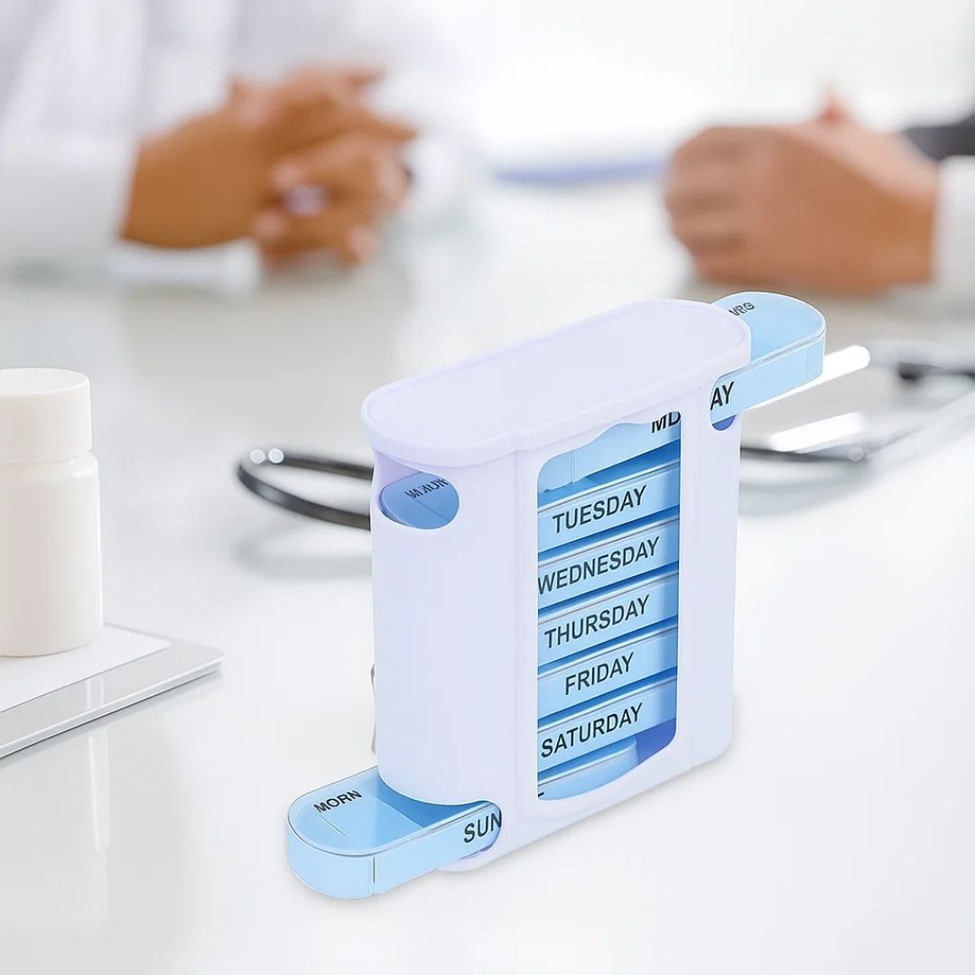 SureDose | 7-Day Pill Organizer Box – Clearly Labelled Compartments – Compact Lightweight Design – Daily Medication Use